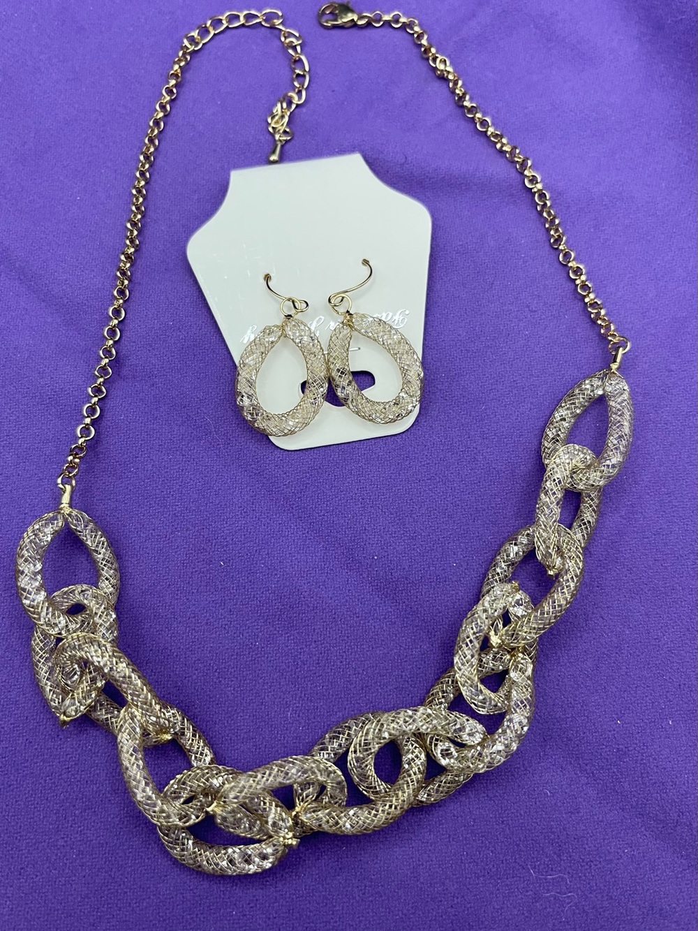 NWT Pretty Mesh Gold- tone Necklace and Earrings 18” with 3” extender